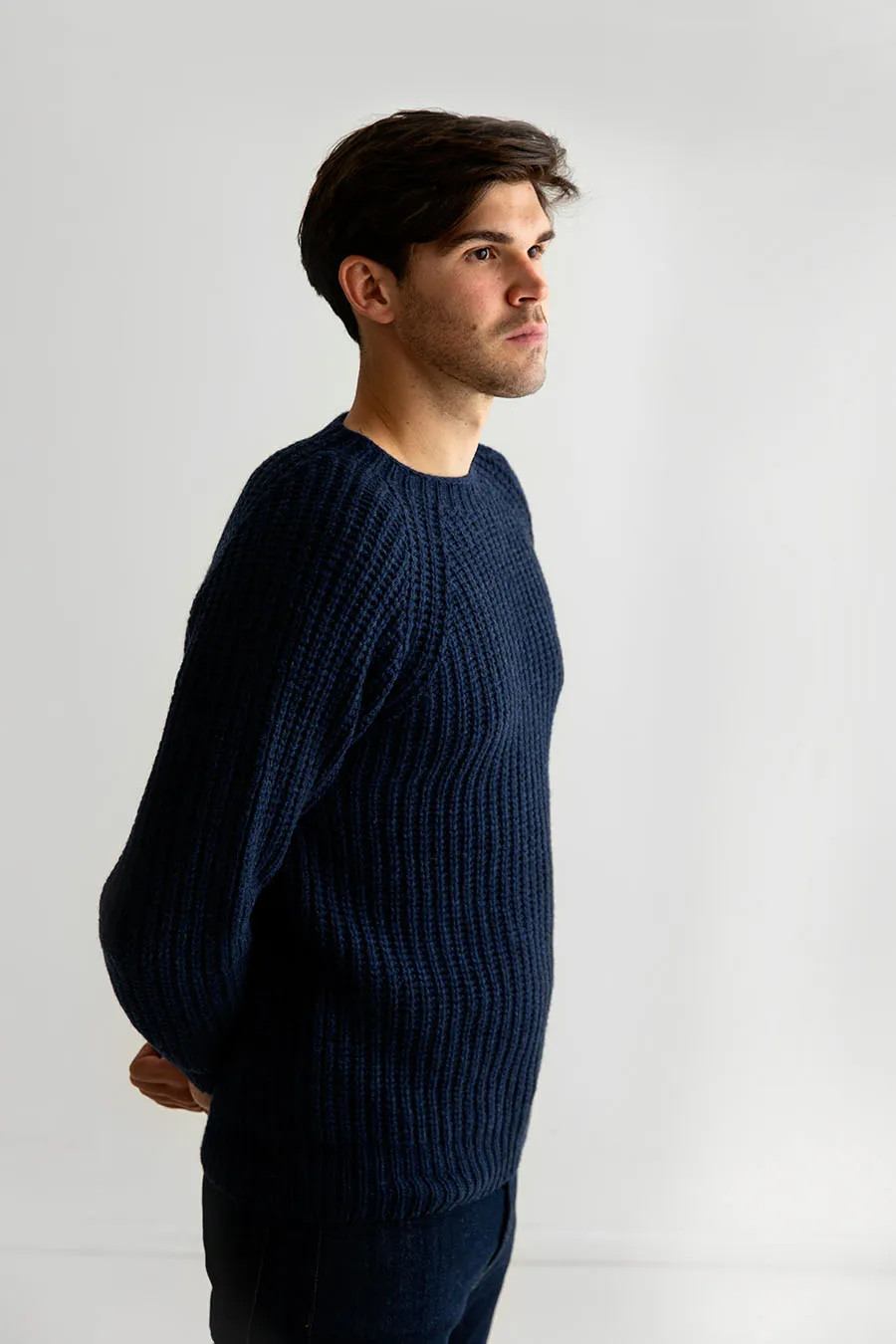 Mens Geelong Superfine Lambswool Fisherman’s Rib Jumper - Navy blue