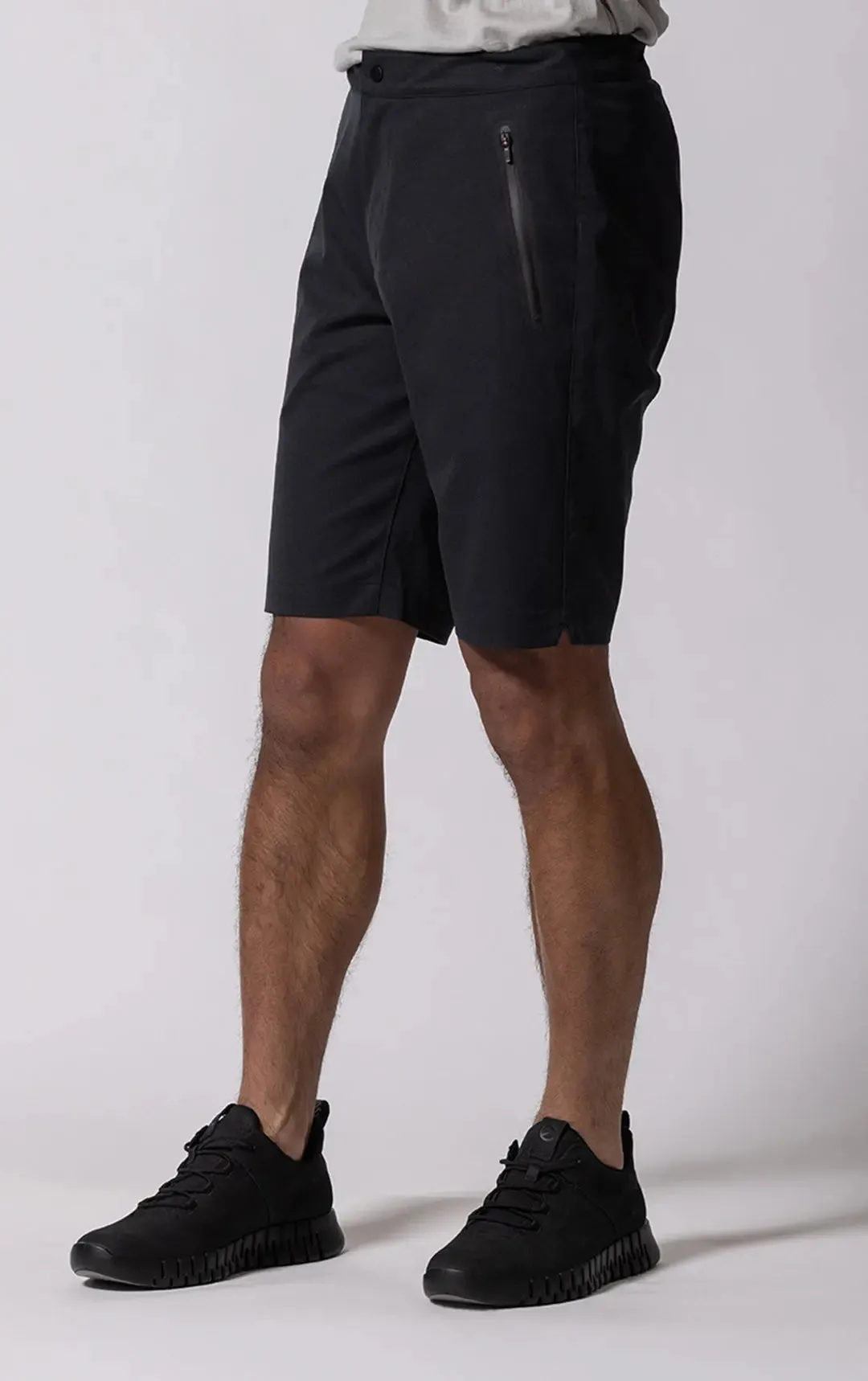 PERFORMANCE TWILL SHORT