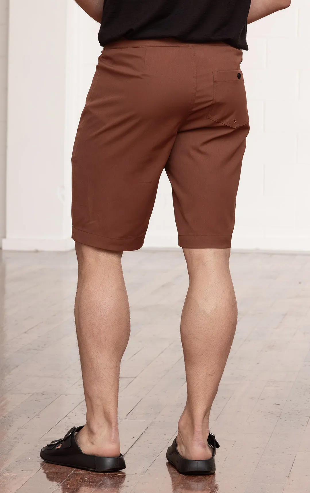 PERFORMANCE TWILL SHORT